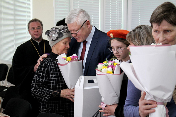 Депутаты «Единой России» оказывают поддержку семьях военнослужащих, которые защищают страну